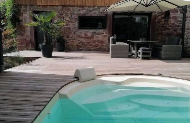 Elegant 3-star*** gîte with private pool in the heart of the vineyards