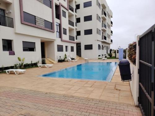 Elegant Apartment with Pool & Moroccan Lounge