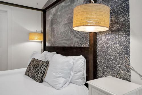Elegant Stay Across From French Quarter