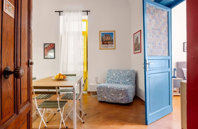 [Elegant Two Bedroom Apartment] with Balcony & Suite