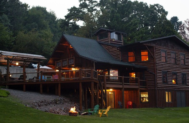 The Lodge en Elk Creek Lake