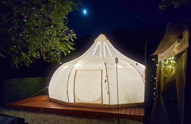 Elysian Escape: Starlit Riverfront Glamping Suite AC + WiFi + Games