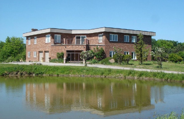 Embrace Spring in style on 25 acre of land with indoor heated swimming pool!!