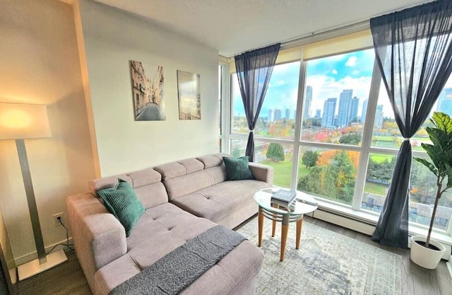 Emerald Tower - Luxury View Condo