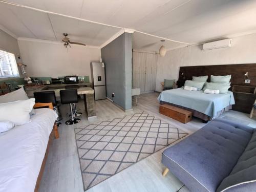Emmaus Apartment