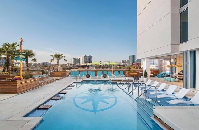 Enjoy Amazing Perks! 4 Spacious Units, Outdoor Pool, Minutes to Nashville Zoo