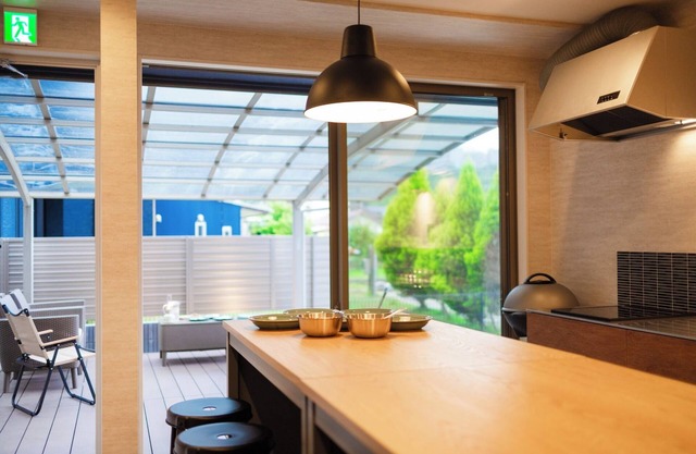 Enjoy autumn flavors on the wooden deck with a BBQ / Awagun Chiba