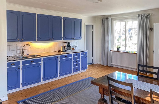 Enjoy pure idyll in this old cottage within walking distance to the fjord