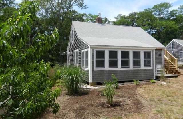 Disfrute de esta pintoresca y renovada cabaña 2BR