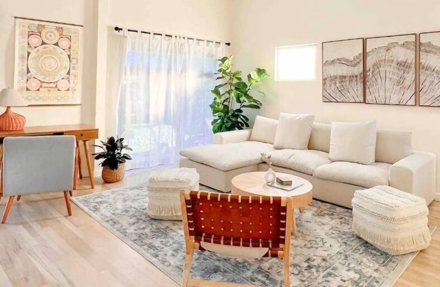 Entire Garden Apartment, Venice Beach