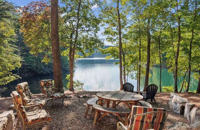 Entire home, Big Canoe Lakefront Property