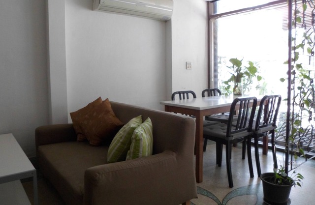 Casa entera para 10 en el área de Chatuchak cerca de la estación de metro Lat Phrao