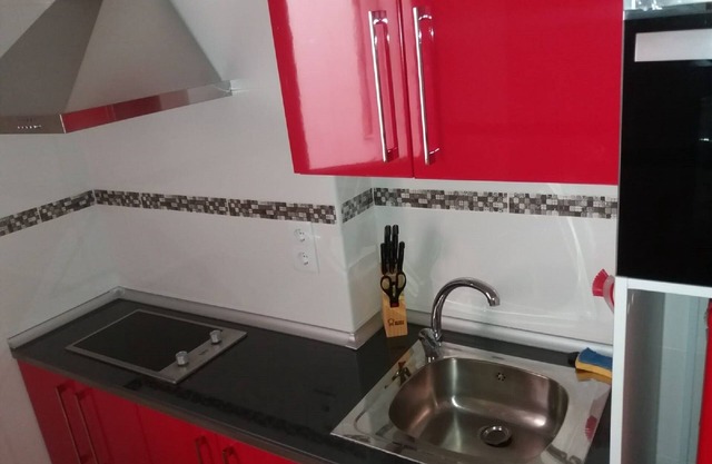 Apartamento completamente renovado a 11 minutos a pie de la playa