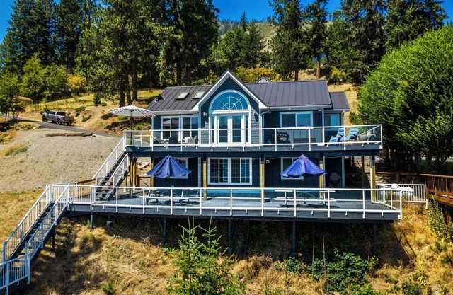 EPIC Lake Pend Oreille Home w/ Panoramic Views, TWO Decks + BIG Waterfront Dock!