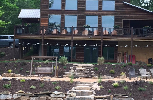 Epic Lake Playground en Blue Ridge Mtns Sleeps 16, bañera de hidromasaje, muelle, sala de juegos