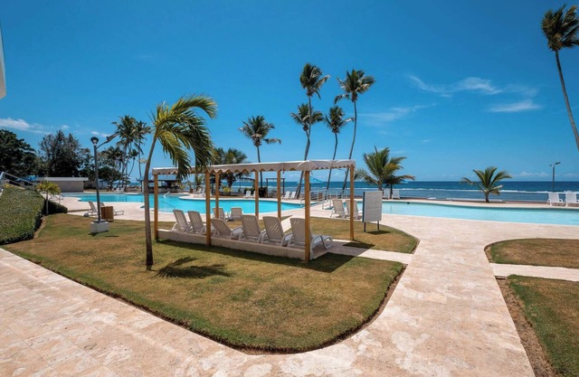 Escape To Paradise Beachfront 2br playa