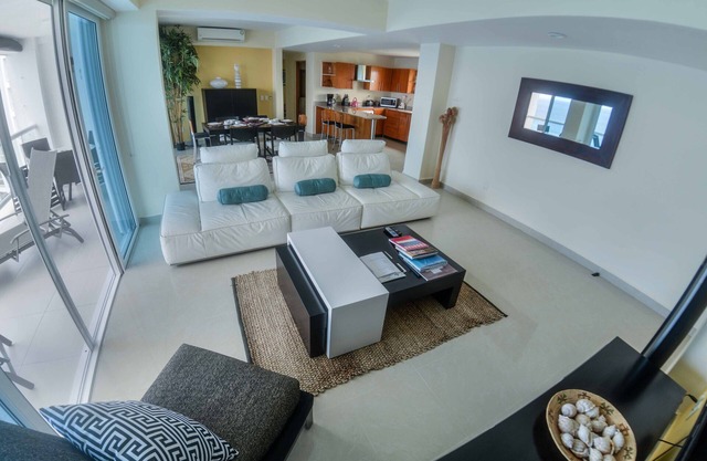 Nuevo en el mercado condominio frente al mar en Peninsula Grand Cozumel!