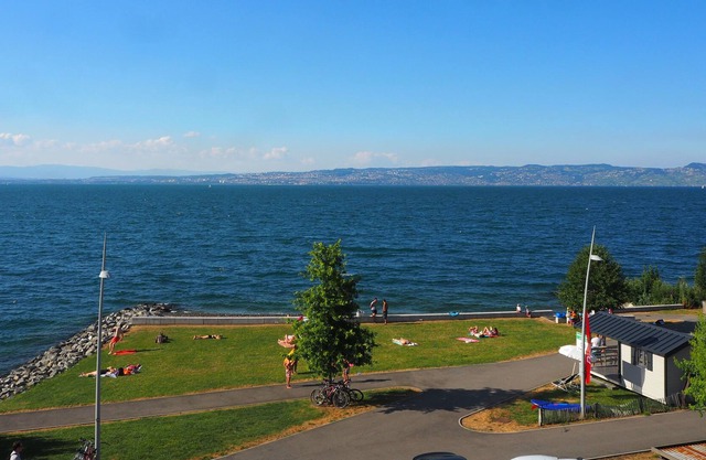 Evian Beau 3P / 67m2 en la playa y a 15 minutos de la estación de esquí.