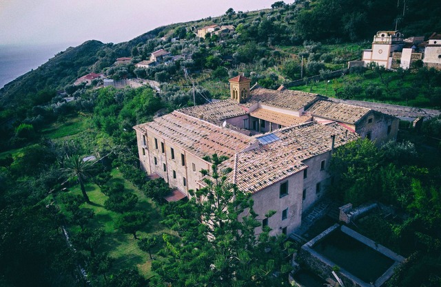 "Ex Convento | casa con jardín" se encuentra en un precioso antiguo convento del siglo 17.