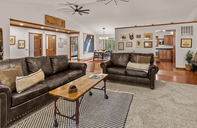 Exceptional ! Minutes from Jacksonport/Lake Mich Beach - Book Summer 2024 Now!