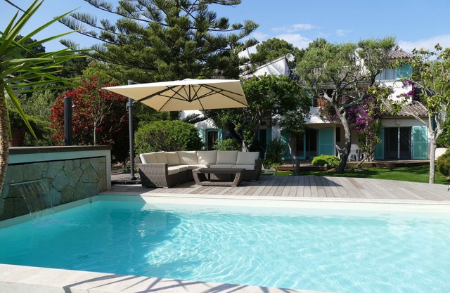 Villa exclusiva con piscina climatizada junto al mar en Cala Rossa, Porto Vecchio