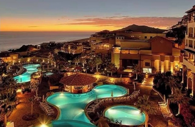 Executive Suite in amazing Cabo San Lucas with Ocean Views.