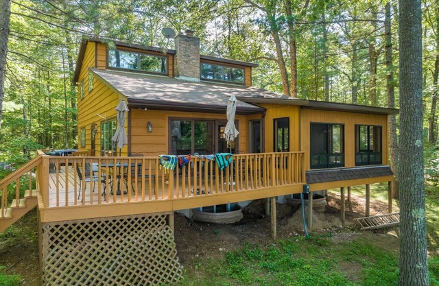 Impresionante casa ejecutiva durante todo el año ~ minutos de senderos de motos de nieve a Minocqua