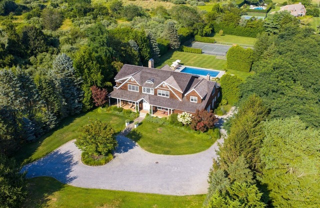 Expansive Bridgehampton Estate on almost 3 acres, Private Pool and Tennis,...