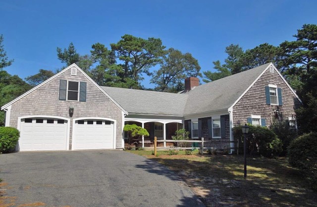 Casa expansiva por Orleans Town Landing