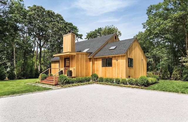 Experience Serene Luxury: Villa Direen, Your East Hampton Escape