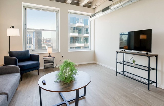 Experience Serenity in an Elegant Accommodation with a Heavenly Rooftop Haven 31
