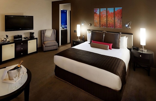 Experience The Big Apple In Style! 3 Modish Units, Walks to NYC Iconic Spots