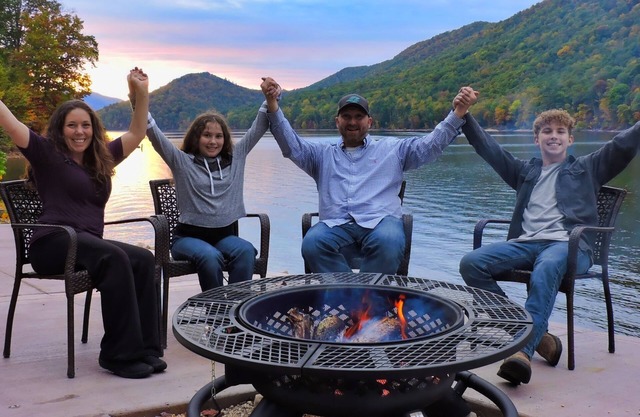 EXPERIENCE THE WATER'S EDGE. FAMILIES LOVE IT! EVERYONE LOVES IT!