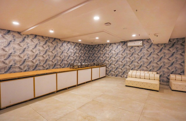 Fabhotel Aerosky Grand