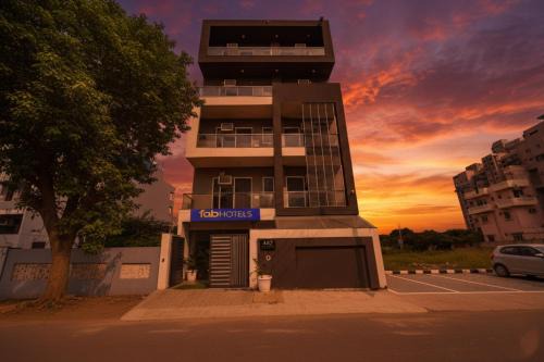 FabHotel Alpha Near Golf Course Road Gurgaon