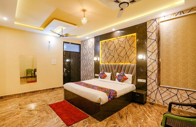 Fabhotel Occazia Palace