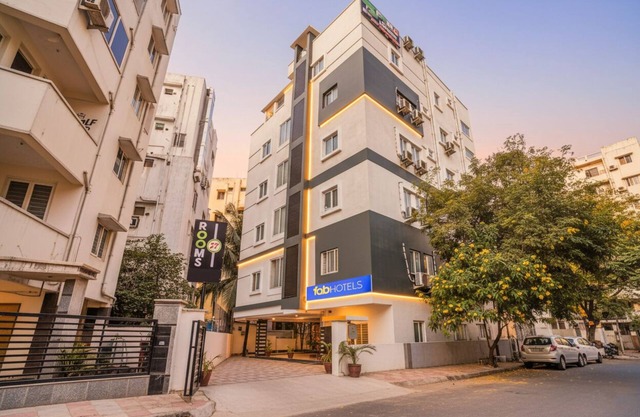 Fabhotel Rooms 27