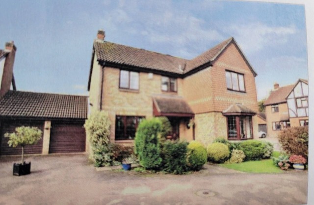 Fabulous 4-bedroom fully detached house in Welling, South East London / Kent