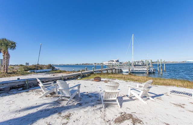 Summer Daze at Wave n' Sea at Deepwater Cove!