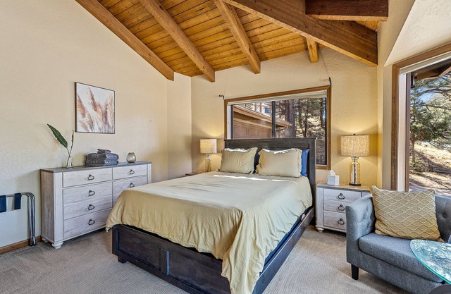 Large Home with Central A/C! in Flagstaff!