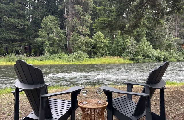 Riverfront Home Golf Off-Road Trails Lake Fun Serene Cle Elum Getaway