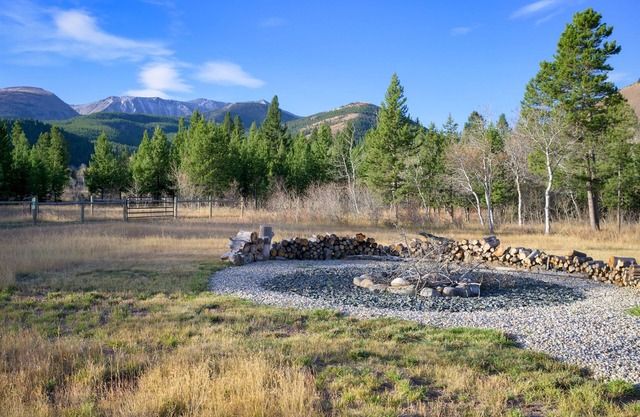 Haggin Views, Air Conditioning, Fire Pit -Horse Friendly!