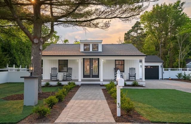 Family and pet friendly oasis with firepit and game room steps from Delaware Bay