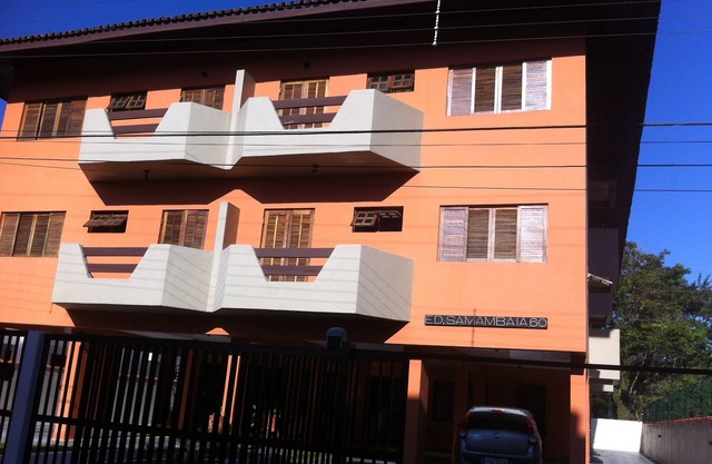 Apartamento familiar, zona tranquila, cerca de 4 playas y el barrio de Itaguá.