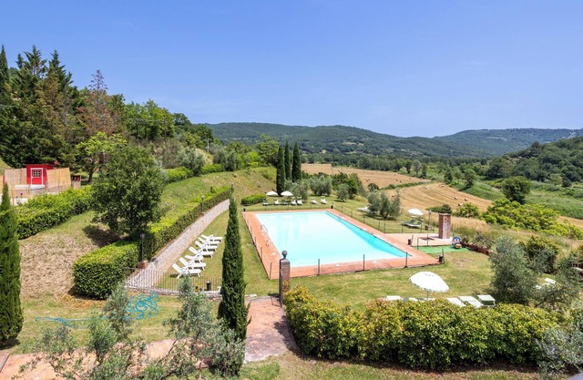 Family Apt In Bio Agriturismo With Pool, Parrano, Italy