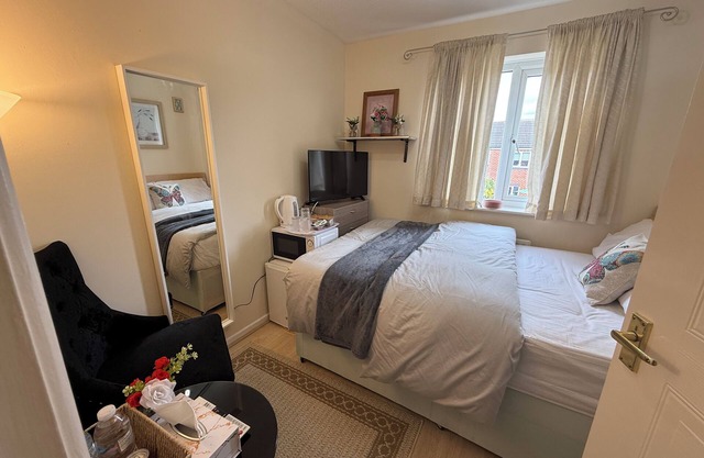 Family/Couple house Premium room with WIFI & Parking in charming Birmingham