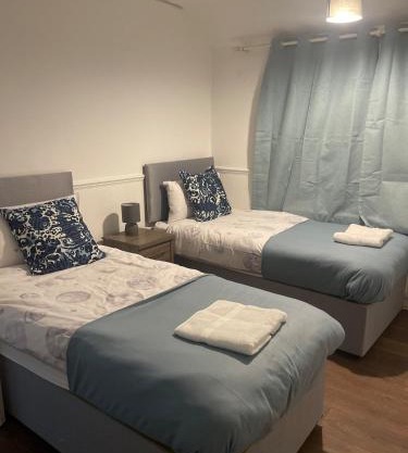 Family Friendly Haven I Long Stays I 3BDR I WiFi I Parking