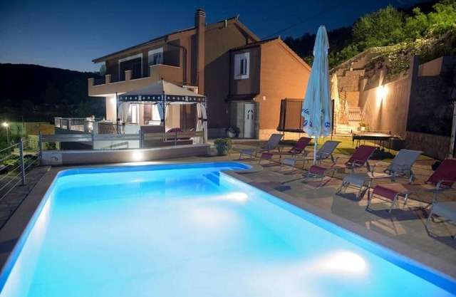 Casa familiar con piscina Zagvozd, Zagora (K-20945)