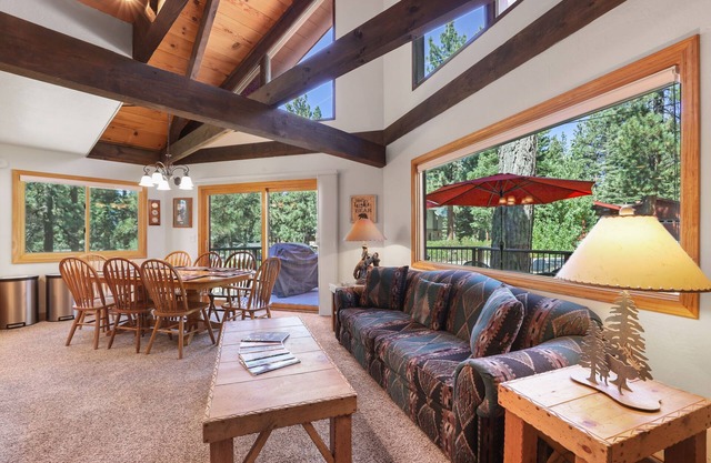 Acogedor South Lake Tahoe Chalet zona de Heavenly