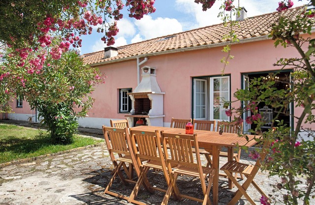 Casa de vacaciones familiar 'Casa Alfeizerão' con jardín y Wi-Fi